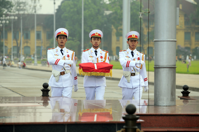 Flag raising and lowering ceremonies on Ba Dinh square